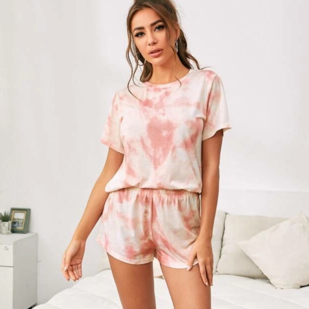 Women pajama set by Alternative is in excellent condition. Medium / Large